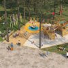 Parco giochi recintato con bambini e adulti.